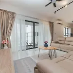 Baylaurel Cozycorner 3Br8Pax Seaview Poolview