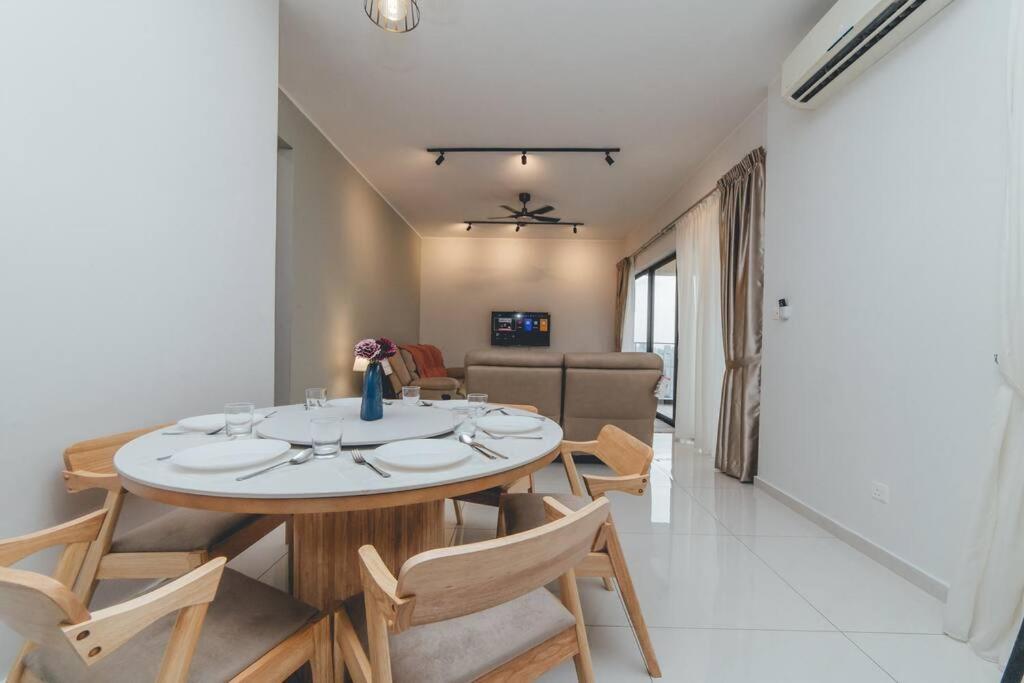 Pangsapuri Baylaurel Cozycorner 3br8pax Seaview Poolview